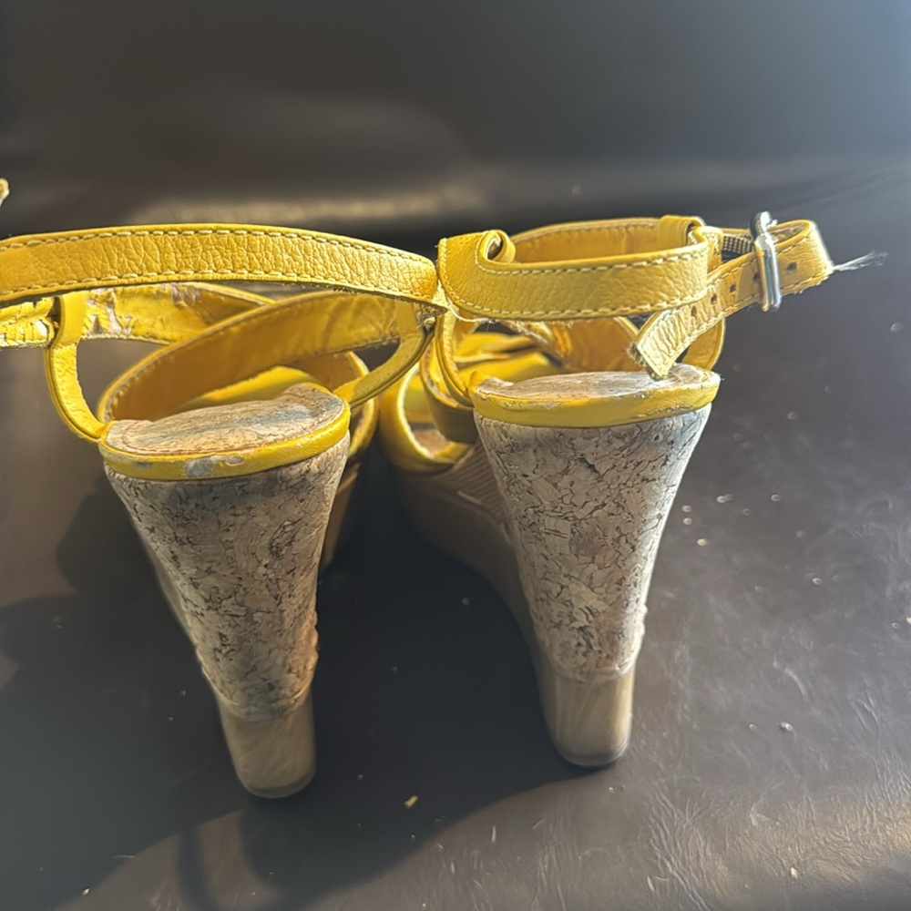 Gianni Bini Yellow Women's Sandals - Picture 3 of 6